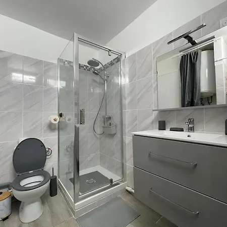 Rénové En Centre-ville, Clim à 100m De La - Fr-1-308-216 Apartamento *